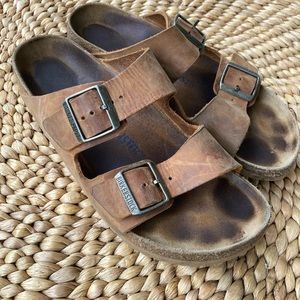 Closet closing 5/29/23. All reasonable offers accepted! Birkenstock Arizona